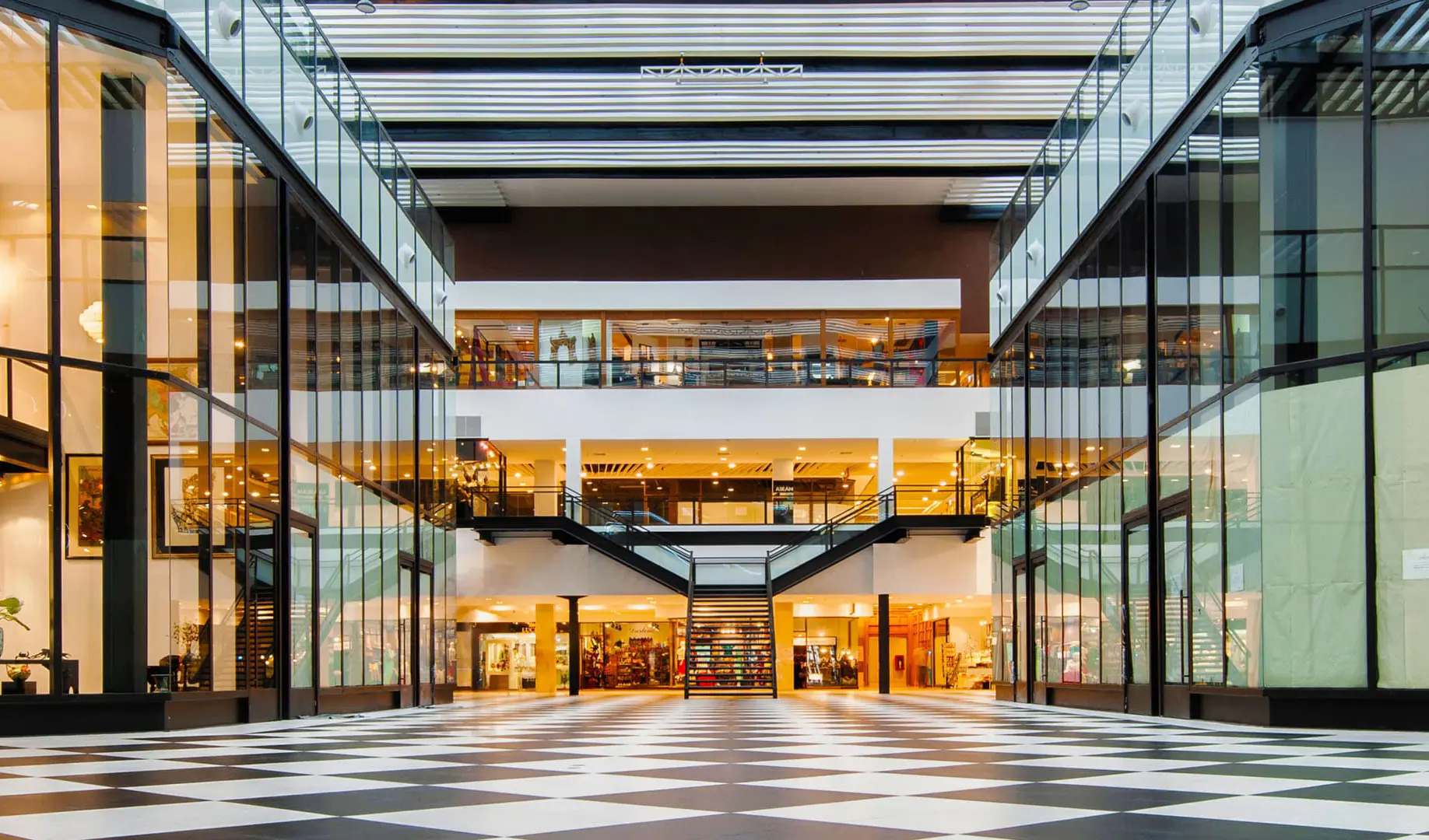 Retail & Mixed Use 1 Adobestock 112502234