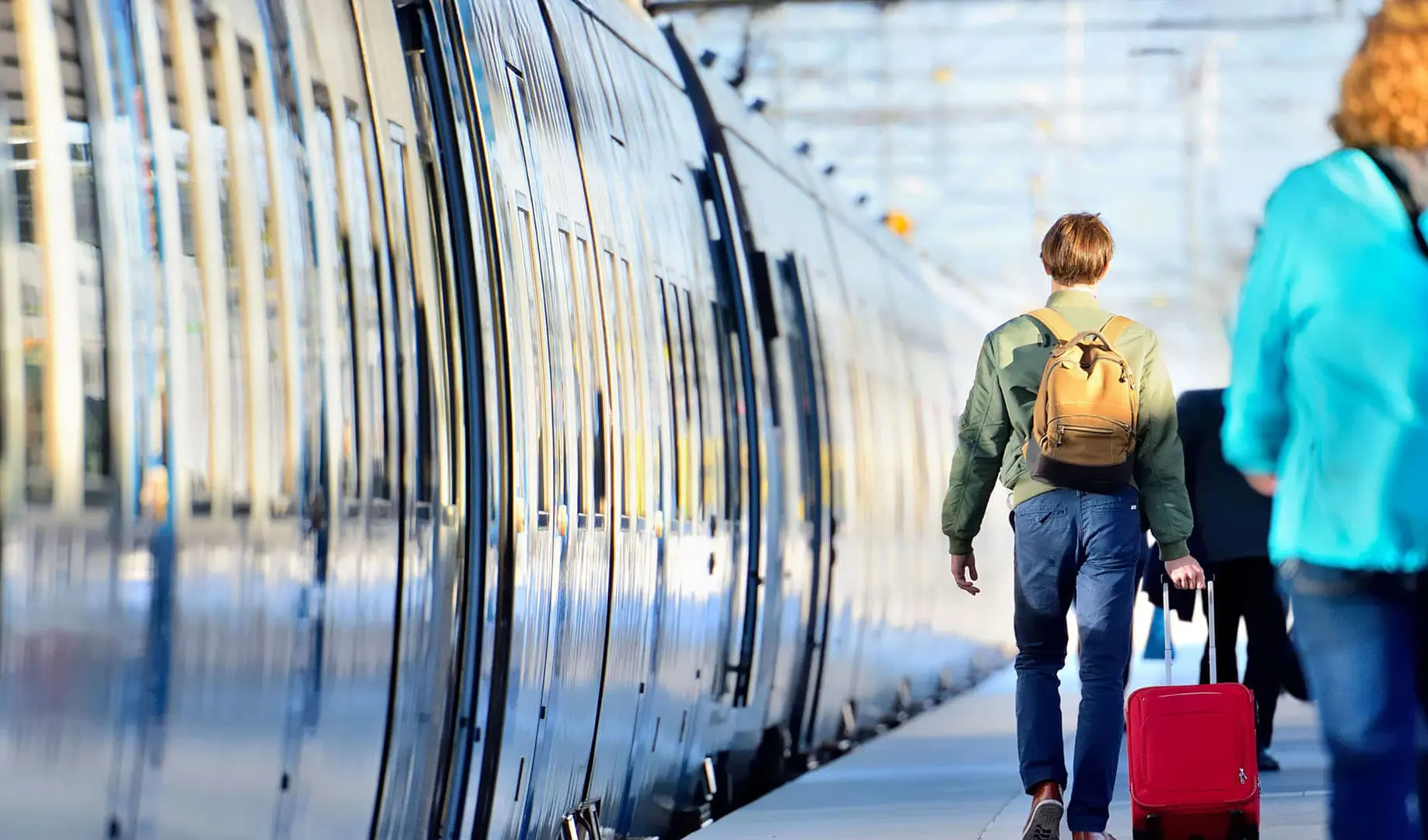 Rail 1 Adobestock 70950650 (1)