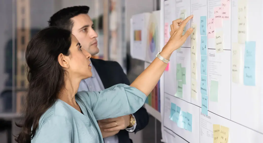 Scheduling Management Adobestock 1387935139